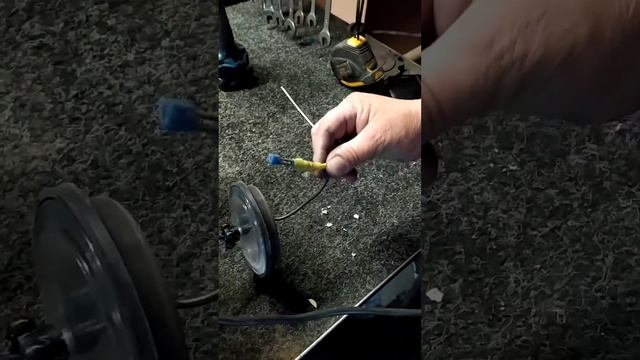 Блок Захисту Насоса від потрапляння молока та води - призначення та принцип дії смотреть онлайн