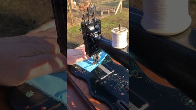 Junker & Ruh Handcrank Sewing Machine Stitch Demo