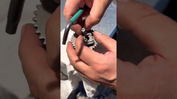 Zongshen Z190 212 70% de compressor spring upgrade install.