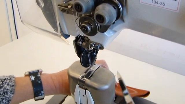 Pfaff 474 2-Nadel Säulennähmaschine смотреть онлайн