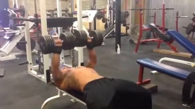 Dumbbell Press:100 lbs for 25 reps @ 195 lbs body weight смотреть онлайн