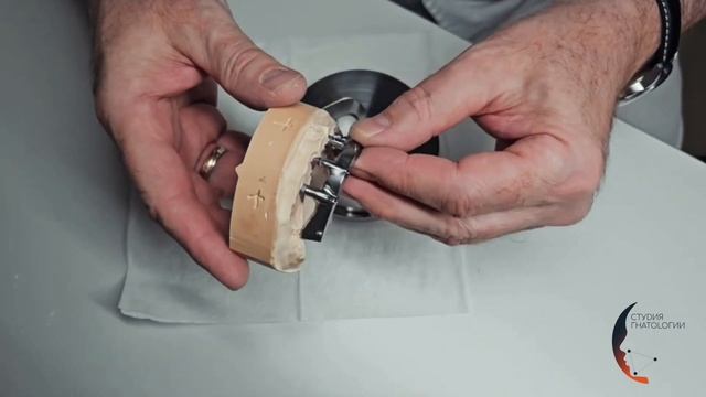 Готовая титановая балка на имплантах. Зуботехническая лаборатория CAD/CAM фрезерным центром смотреть онлайн