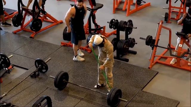 Top 6 one Hand Lifting 🤯😲 Anatoly NEW Gym Prank смотреть онлайн