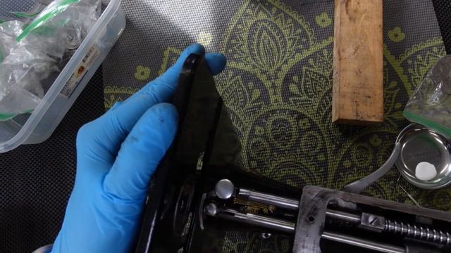 Reassembling an Antique Singer 27 After Painting смотреть онлайн