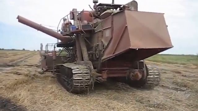 Ламповый комбайн СКД-5Р "Сибиряк", версия без кабины. смотреть онлайн