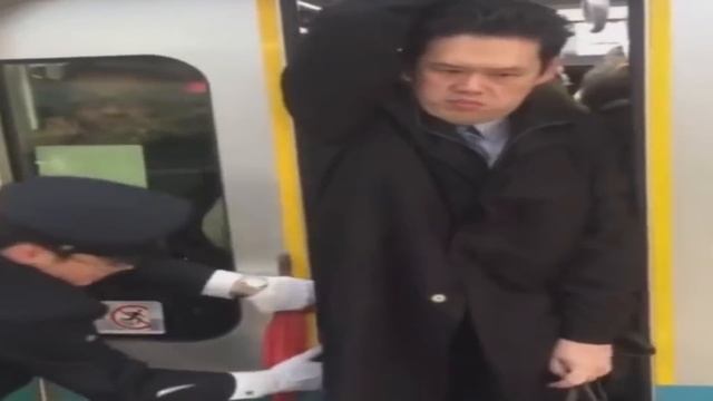 Ignorant People смотреть онлайн