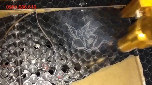 máy cnc và laser/ máy laser 6040 khắc trên mica đẹp 0964.686.619 ms.hồng смотреть онлайн