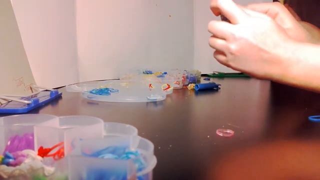 Плетение цветочка из резинок #2 смотреть онлайн