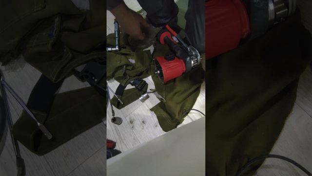 Дрель алмазного сверления JINDU JDC-06P.  Ослабляем механический тормоз.