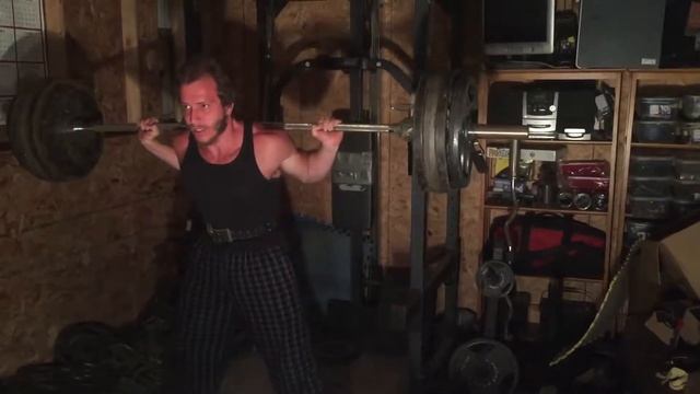 squatting 405 for 6 at body weight 170 смотреть онлайн