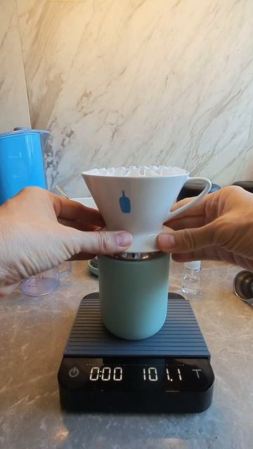 My current Blue Bottle Coffee Dripper recipe using Tetsu Kasuya’s 4:6 method. смотреть онлайн