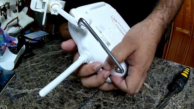 How to open the DJI Phantom Remote Controller смотреть онлайн