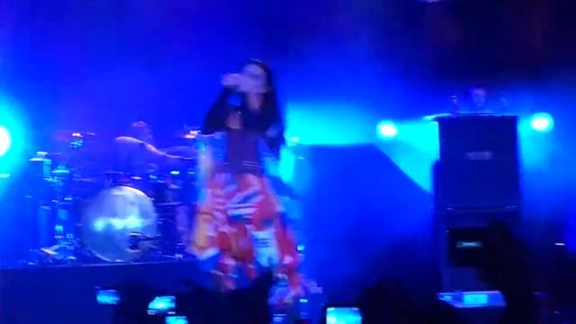 Evanescence - Weight Of The World смотреть онлайн
