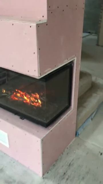 КАМИННАЯ ТОПКА HITZE ALBERO AL19L H с индивидуальной черной футировкой 097 767 42 98 смотреть онлайн