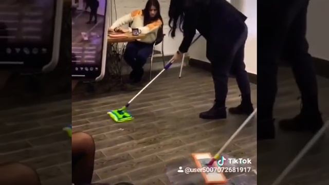 Универсальная швабра смотреть онлайн