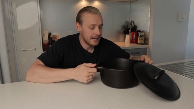 Can Cast Iron Skillet Go In Oven? смотреть онлайн