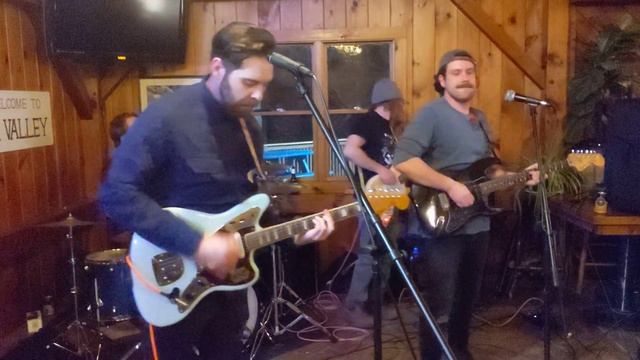 Color Song - White Woods 2023 [Lock Stock Bar & Grill] Tour Send Off смотреть онлайн