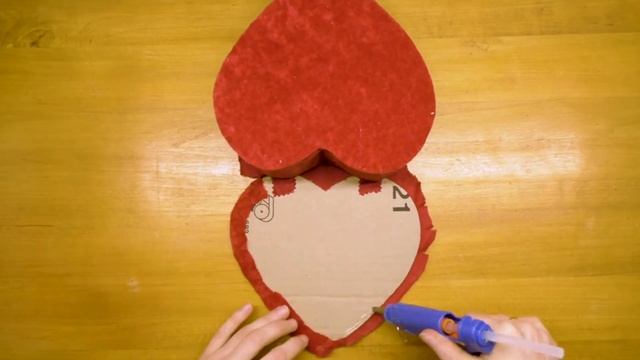 Шкатулка у формі серця своїми руками смотреть онлайн