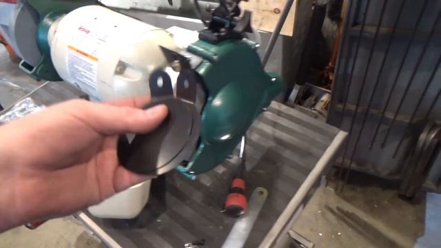 QTR 56 Grizzly G0596 Industrial 8 Inch Grinder - Unboxing смотреть онлайн