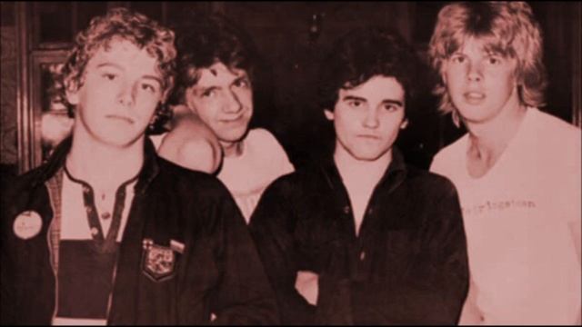 The Crabs - Lullabies Lie (Peel Session) смотреть онлайн