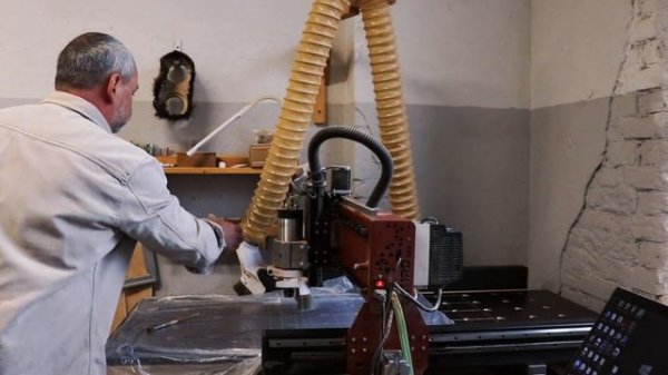 Обслуживание кареток фрезерного станка с ЧПУ