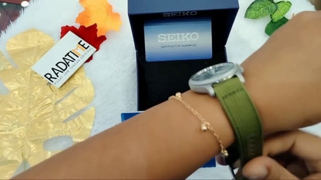Seiko 5 Green Dial Green Canvas смотреть онлайн