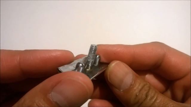 A Closer Look at the Merkur 37C смотреть онлайн