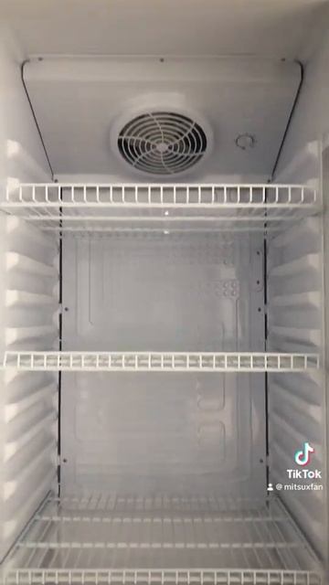 Công nghệ sấy kính bằng gió nóng hoạt động trên tủ mát có công dụng gì #vairal #giadungthongminh смотреть онлайн