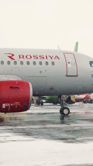 WINTERY WEATHER AIRPORT CONDITIONS смотреть онлайн