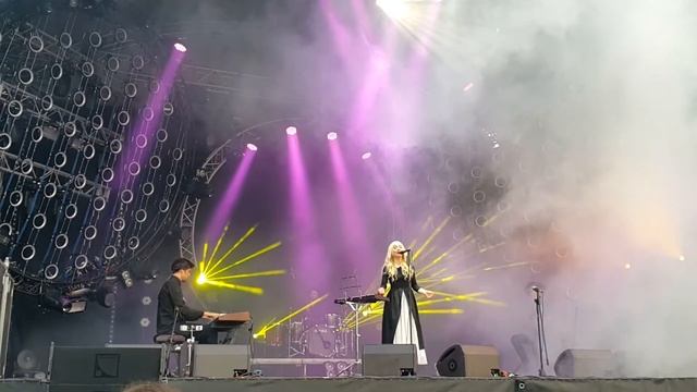 Kyiv Atlas Weekend 2018 - Vivienne Mort - Думаю про тебе смотреть онлайн