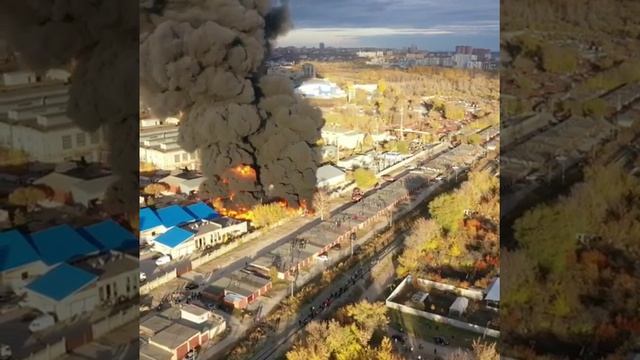 Пожар возле ТЦ «Звезда» в Ульяновске смотреть онлайн
