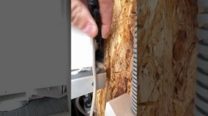 Установка сушильной машины на стиральную в колонну не дорогой вариант и очень надежный.