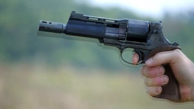 Shooting the Mateba 6 Unica autorevolver in 44 magnum смотреть онлайн