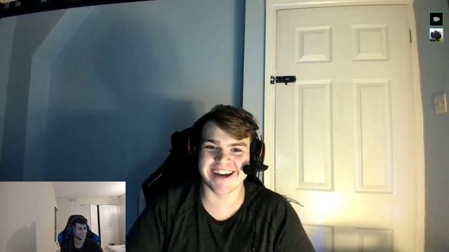 STABLE RONALDO CHECKS MONGRAAL'S WEIGHT смотреть онлайн