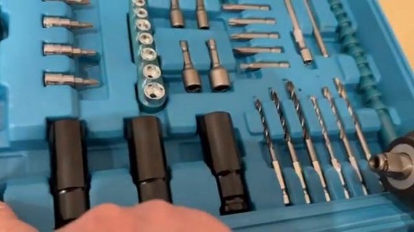 Гайковерт винтоверт 350-500Nm с набором