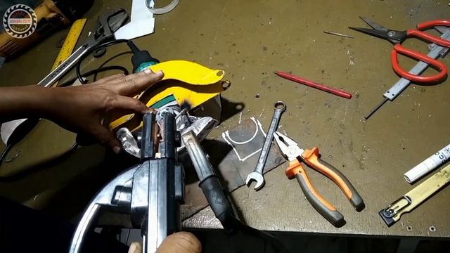 UPGRADE CIRCULAR SAW ANGLE GRINDER. PENAMBAHAN COVER BLADE UNTUK SAVETY. смотреть онлайн