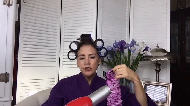 Yay!!! The soft hooded hair dryer is back! смотреть онлайн