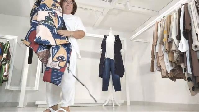 Abiti donna curvy Autunno 2022 taglie comode dalla 46 alla 60 diretta video 25 agosto 2022 смотреть онлайн