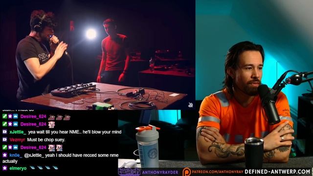 MB14 VS SARO REACTION - THIS LOOPSTATION BATTLE IS INSANE смотреть онлайн