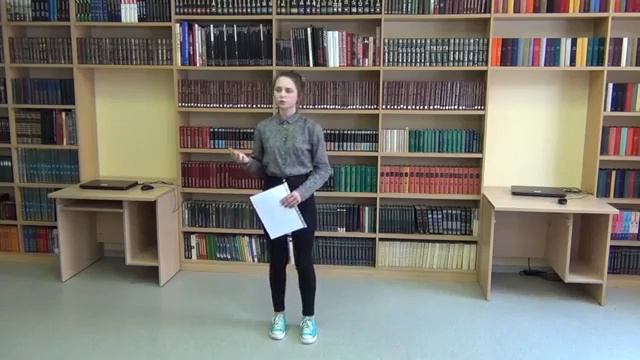 В кафе остались считанные посетители смотреть онлайн