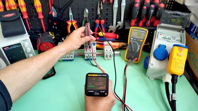 Am testat ANENG AC11, smart tester pentru prize смотреть онлайн