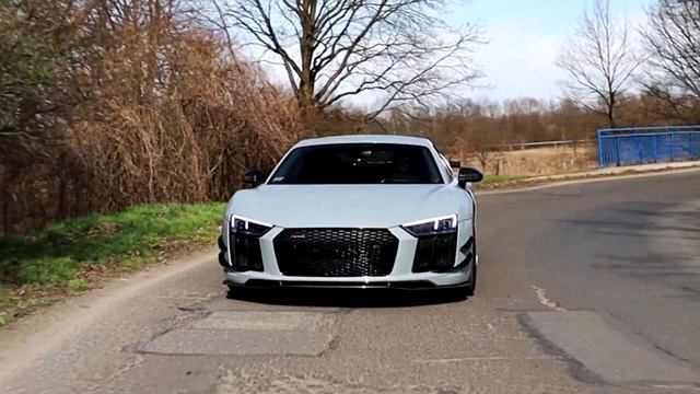 Audi R8 Sport Performance 1 of 1 смотреть онлайн