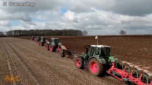 Сельхоз техника и ее применения на полях.