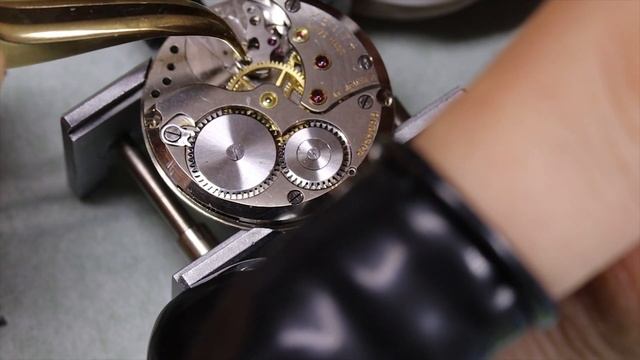 1960 Zenith Dress Watch caliber 40-T Restoration Part 2 - Assembly смотреть онлайн