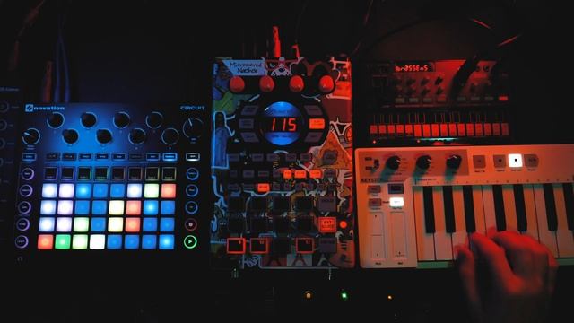 Novation Circuit + Roland SP 404 + Korg Volca FM + DAWless (Night Drive) - Microwaved Nachos Music смотреть онлайн