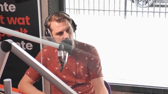 Burçak Sikar: 'Ik ben een pussy vergeleken met Turkse homo's' смотреть онлайн