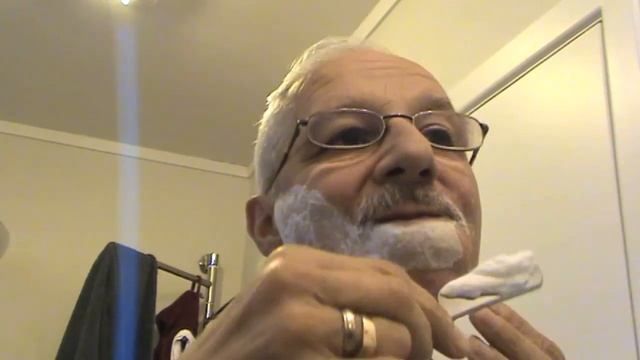 Бритьё опасной бритвой 69 Medaille ARG1 THIERS ISSARD straight razor shaving смотреть онлайн