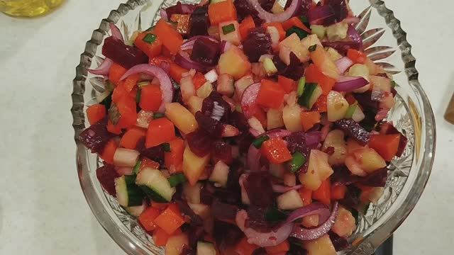 ПРОСТОЙ И ПОСТНЫЙ САЛАТ - ВЕНИГРЕТ смотреть онлайн