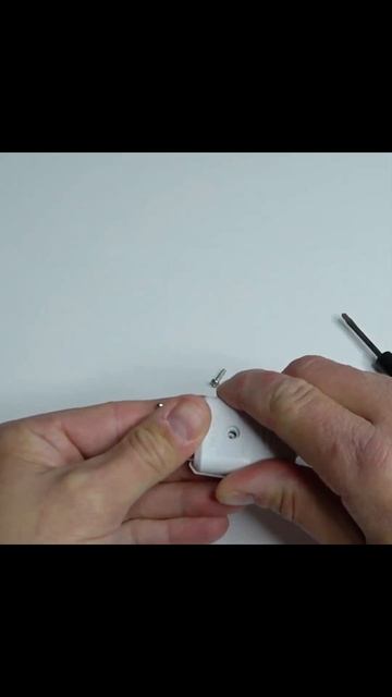 Как подключить двух контактную вилку! How to Connect The Two Pin Plug Of Electric Wire смотреть онлайн