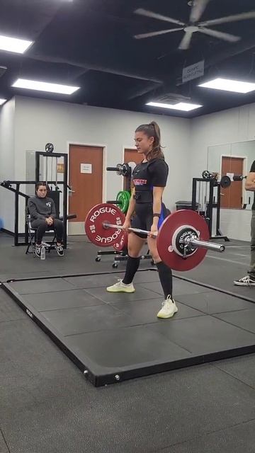 Maria Rigalt - Deadlift (90 kgs / 198 lbs) смотреть онлайн